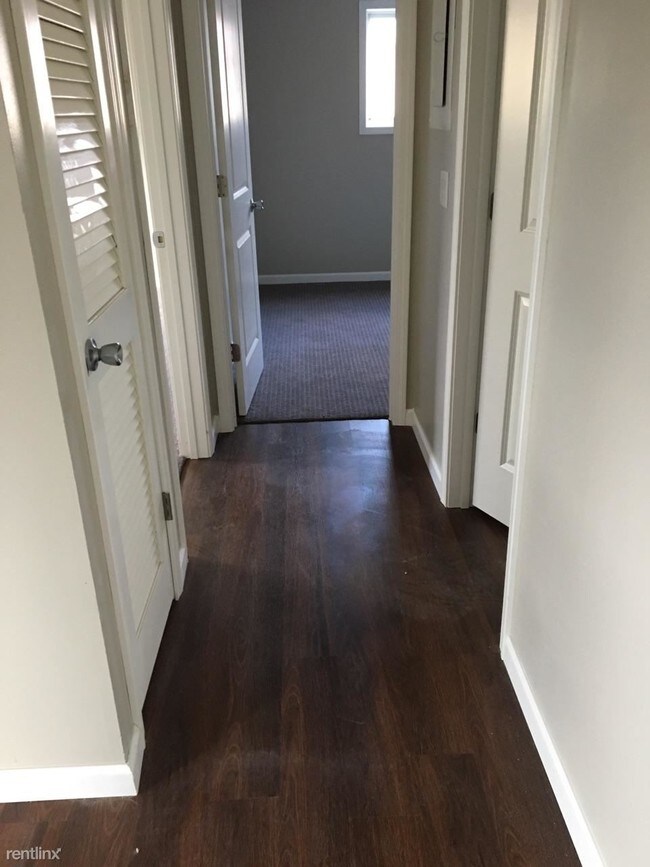 Building Photo - 2 br, 1 bath Apartment - 2780 Tech Dr
