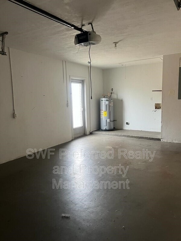 Building Photo - 4341 Country Club Blvd