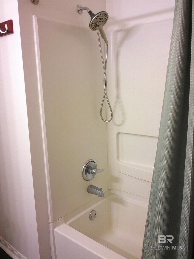 Building Photo - 1517 Regency Rd