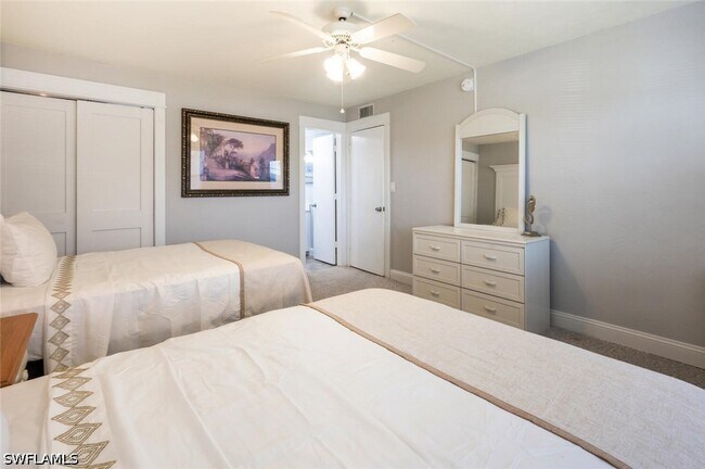 Building Photo - 499 Forest Lakes Blvd