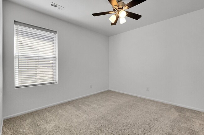 Building Photo - $2,595.00, 3 bed, 2.5 bath Townhouse in Au...