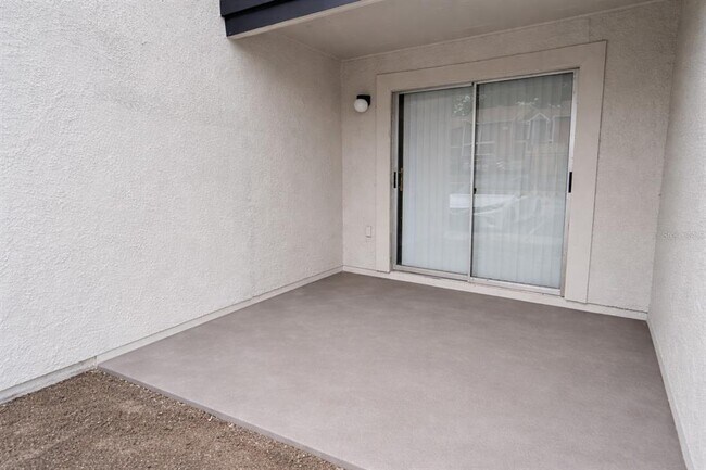 Building Photo - 8425 Cerro Cir