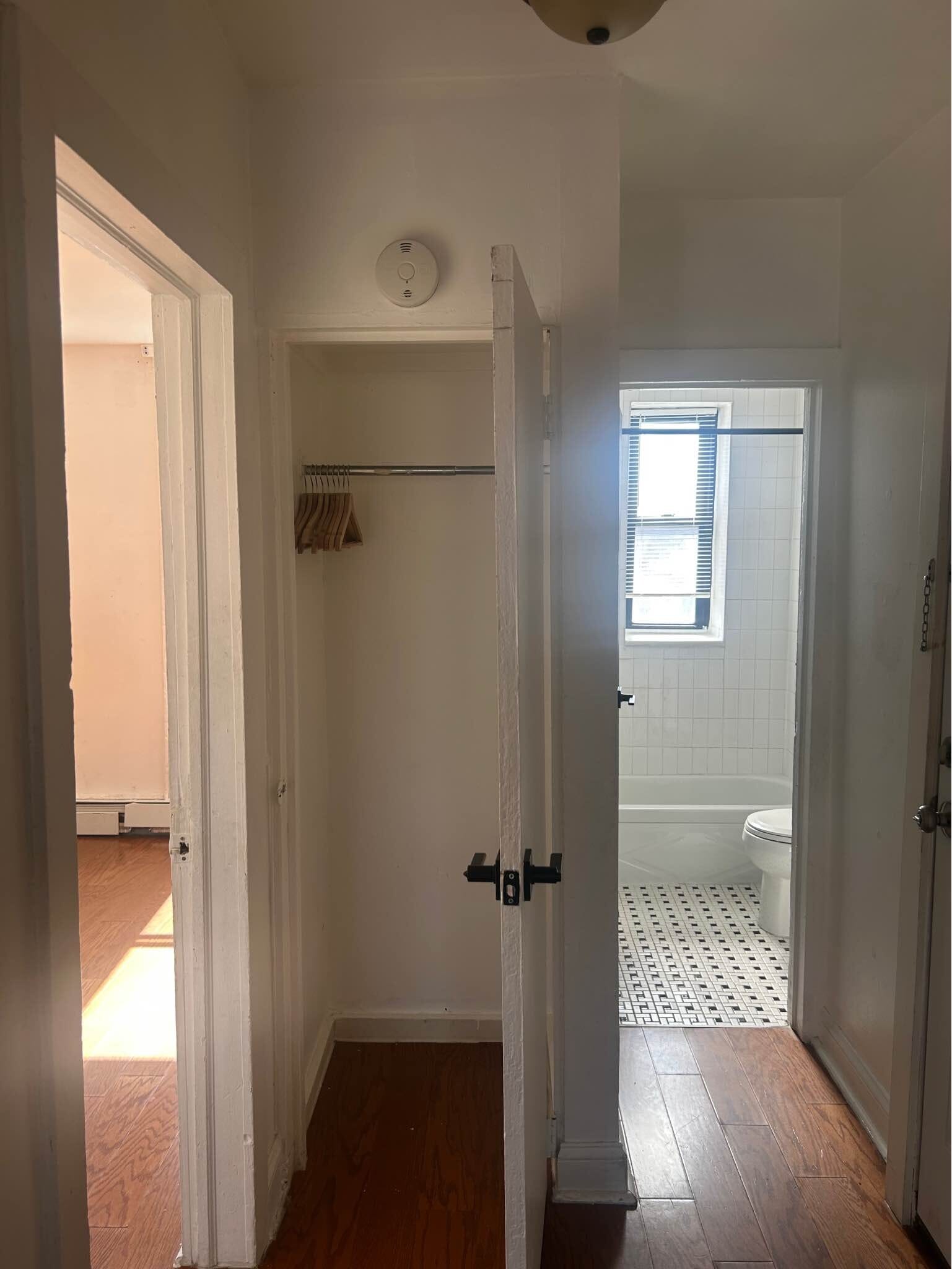 Building Photo - 12 Monticello Ave