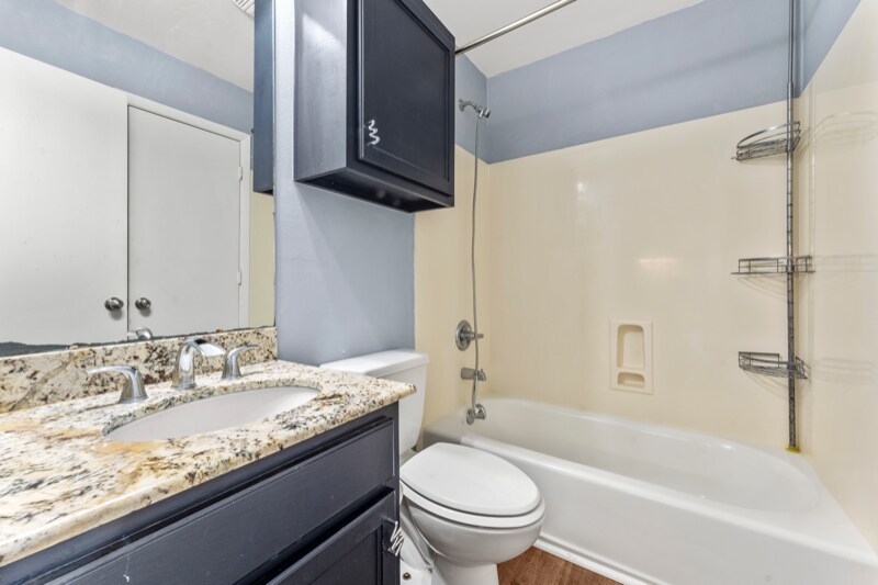 Building Photo - 1720 Nicholson Dr
