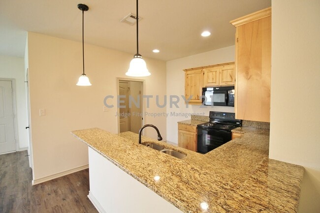 Building Photo - Well Maintained 2/2/1 Duplex For Rent!