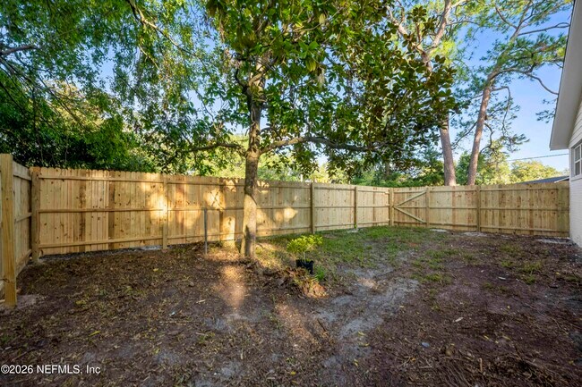 Building Photo - 4308 Worth Dr E