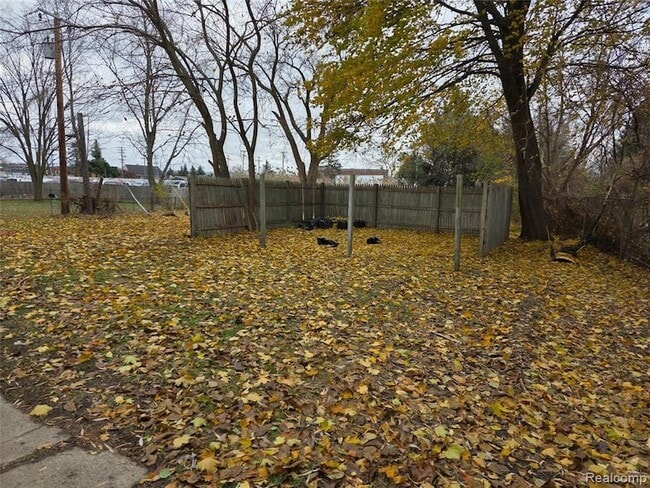 Building Photo - 261 Spring Park