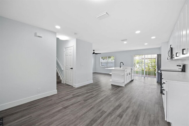 Building Photo - Blue Fin Drive, West Palm Beach, FL 33411 ...