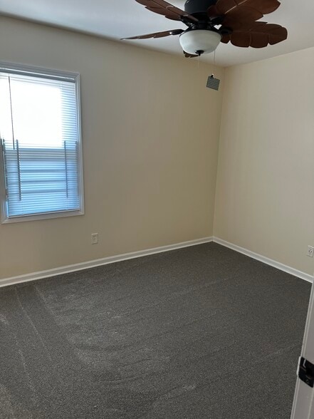 Building Photo - 782 Mount St