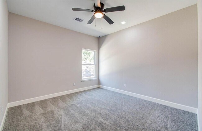 Building Photo - 12274 Wild Pine Dr