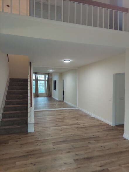 Building Photo - 1176 Amberton Ln
