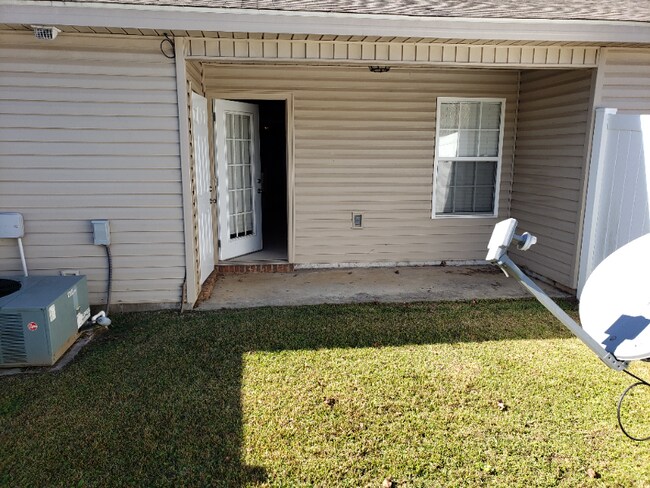 Building Photo - 120 Cody Dr