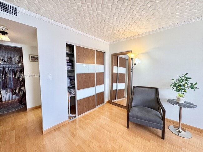 Building Photo - 250 174th St