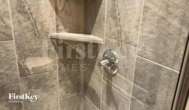 Building Photo - 609 NW 179th Cir