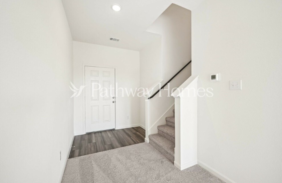 Building Photo - 1070 Large Poppy Dr
