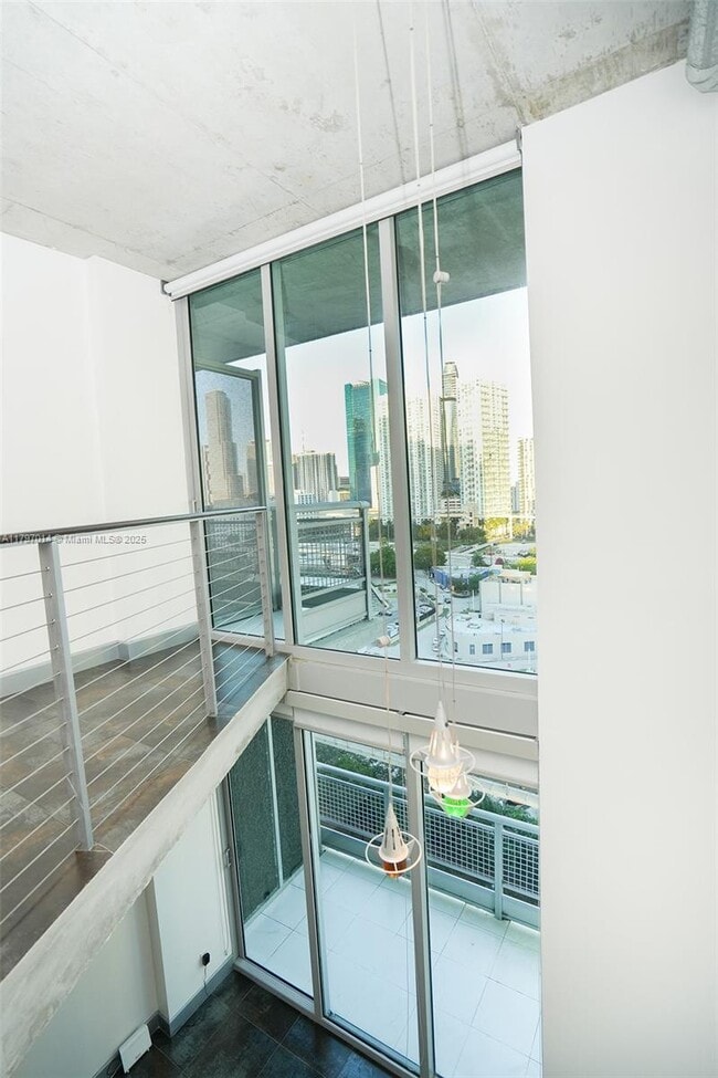 Building Photo - 690 SW 1st Ct