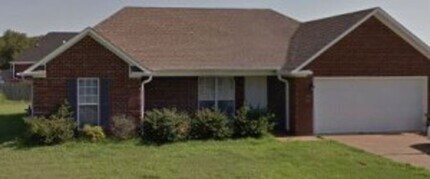 Building Photo - 3 Bedroom 2 bath Medina Area