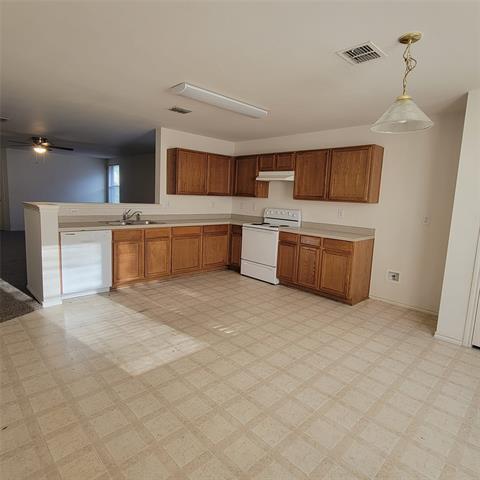 Building Photo - 12865 Cowper Dr