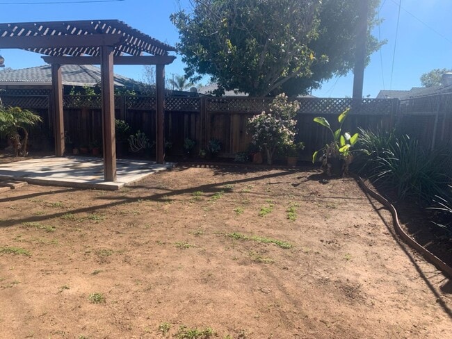 Building Photo - Like New Inside! Remodeled 3bd/2ba House In Desirable Allied Gardens Neighborhood