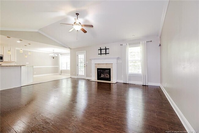Building Photo - 5806 Rainsford Dr