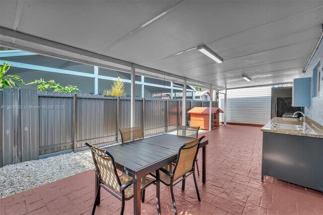 Building Photo - 2767 W 69th Terrace