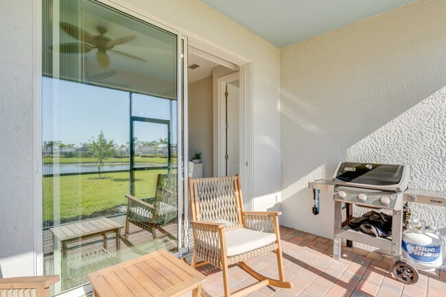 Building Photo - 217 Ibiza Lp