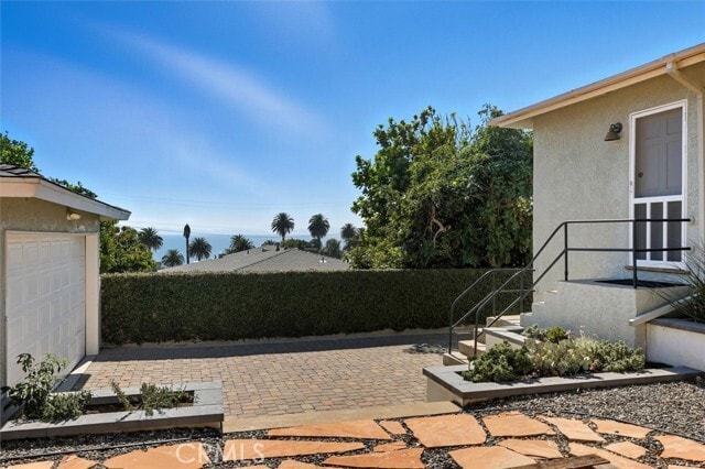Building Photo - 3644 S Cabrillo Ave