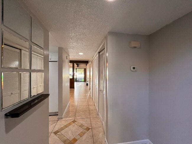 Building Photo - PRICE REDUCED!  Stylish 2 BR 2 BA Condo w/ Modern Amenities & Prime Parking!