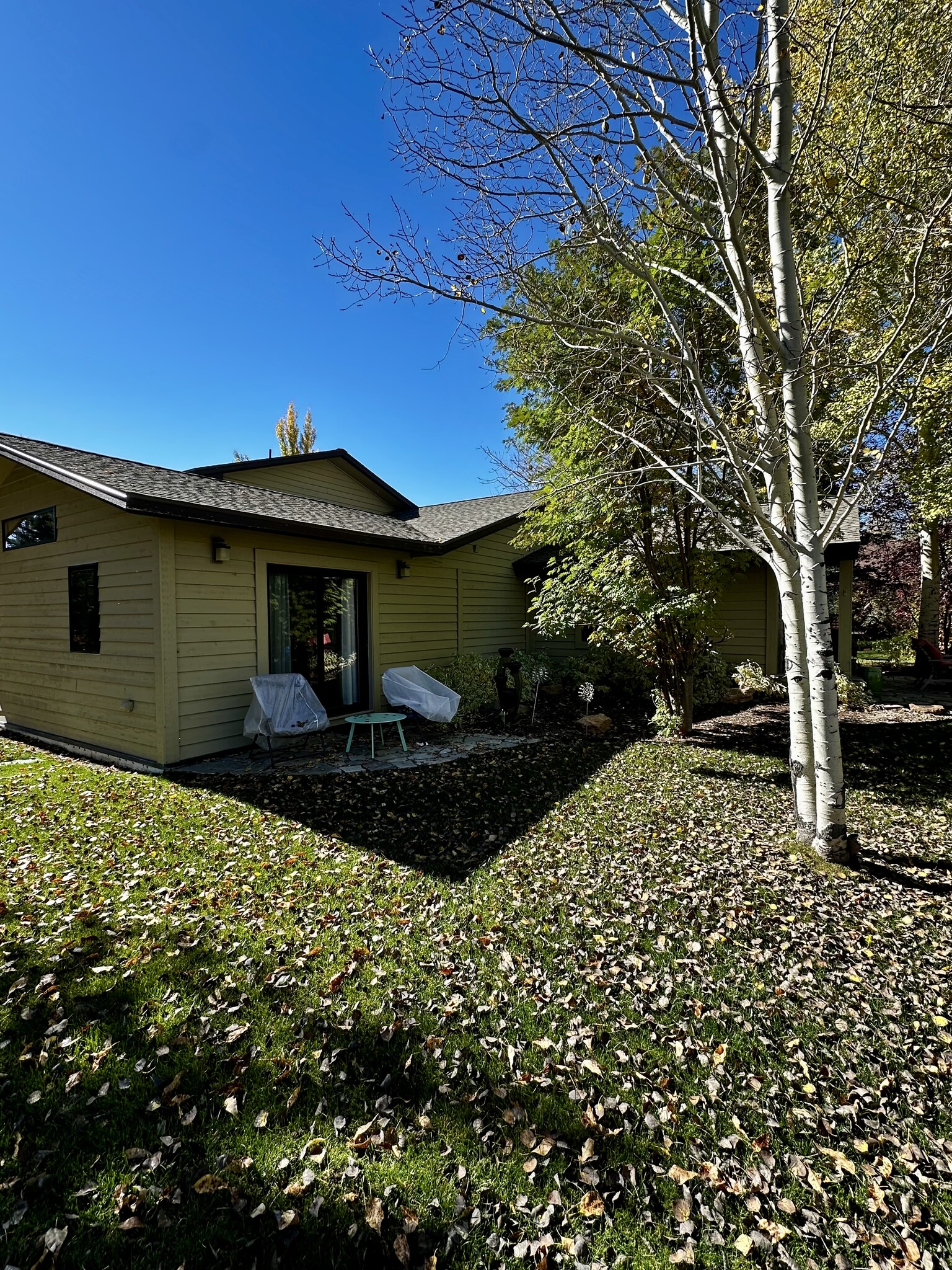 Master BR patio with fountain - 1525 W Pinto Dr