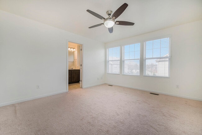 Building Photo - 329 Glenhurst Blvd