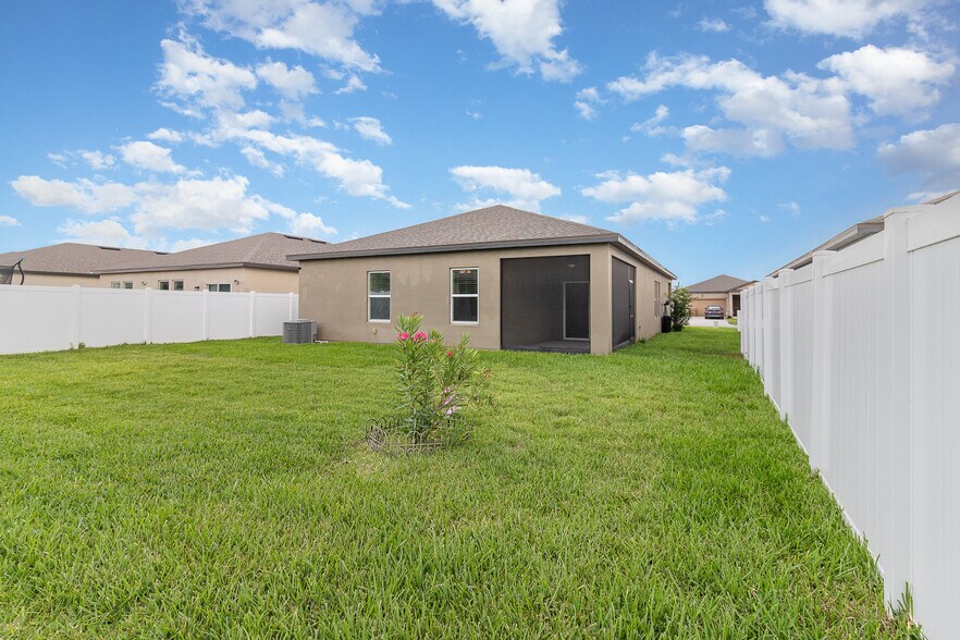Building Photo - 5876 Bovine Dr