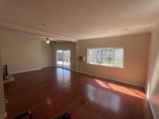 Building Photo - Blacow home for rent! $4000