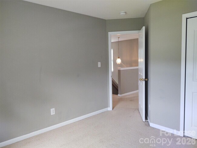 Building Photo - 7302 Woodbourne Ln