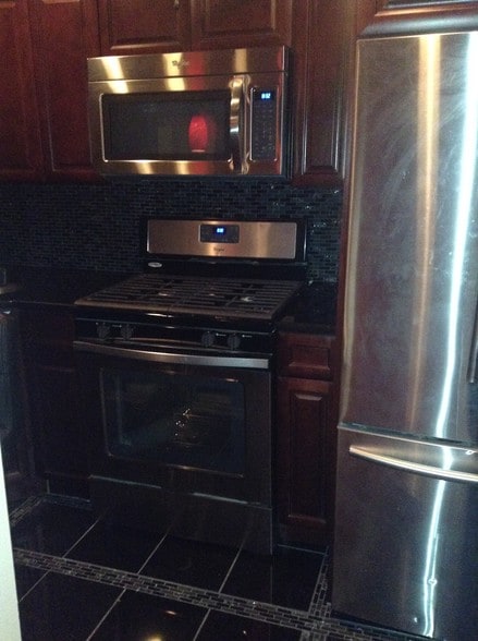 Building Photo - 241 E Township Line Rd