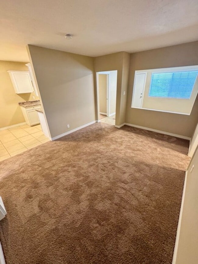 Building Photo - Charming 2 Bed 2 Bath Duplex Home on Large Fenced Lot in Menifee for Lease!