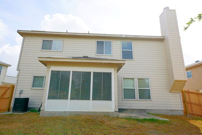 Building Photo - Beautifully maintained home for lease! - Realtor Commission: $500