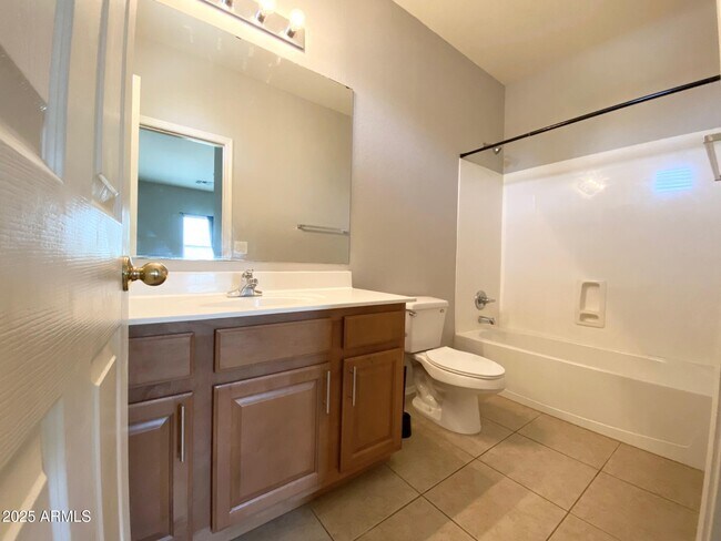 Building Photo - 1376 E Mia Ln