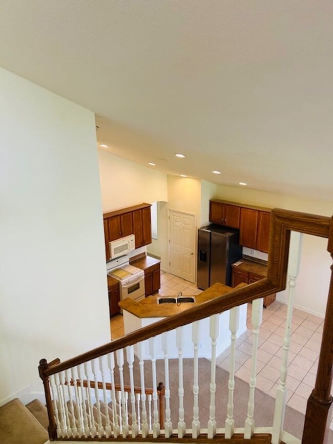 Building Photo - VICTORIA PARK 2-Story - 4 bedroom 2.5 bath 2 car garage AVAILABLE NOW - contact Karen Guardino, R...