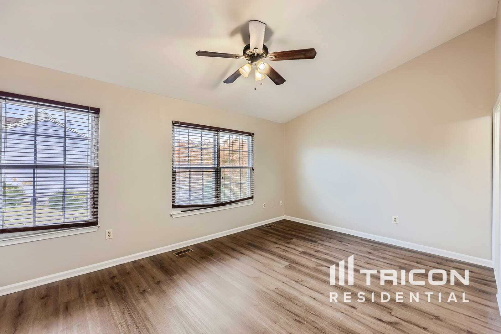 Building Photo - 3326 Midland Ct