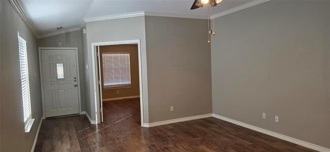 Building Photo - 204 Quail Hollow Dr