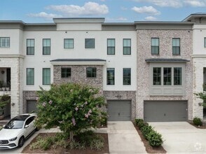 Building Photo - 304 W Romana St