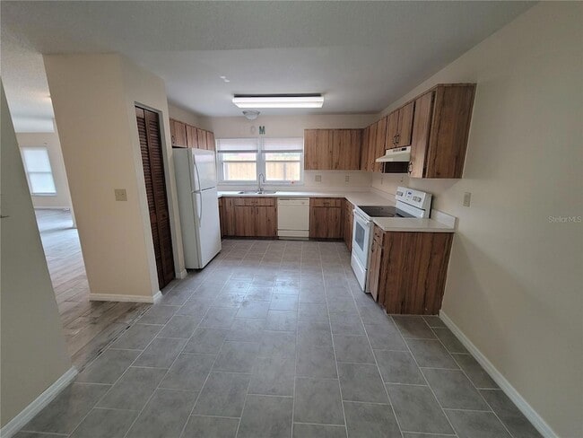 Building Photo - 456 Hunter Cir