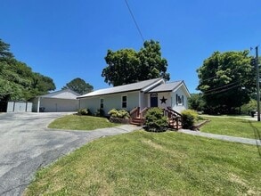 Building Photo - CHARMING UPDATED 1940'S COTTAGE IN HISTORI...