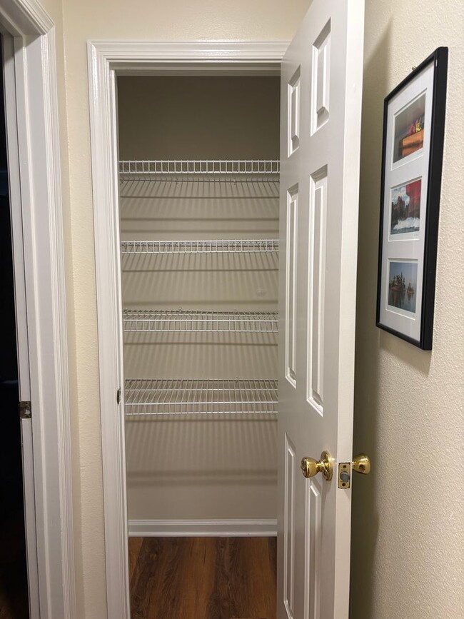 Building Photo - 2 Bedroom 2.5 Bath Home in Kitty Hawk $2150/mo