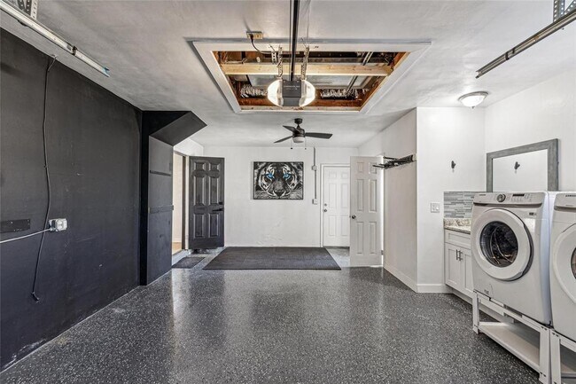 Building Photo - 2000 57th St N