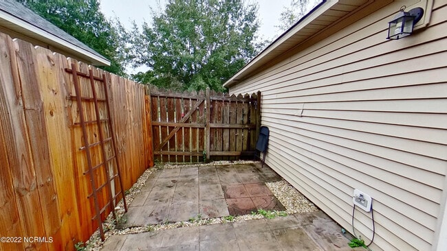 Building Photo - 811 Grathwol Dr