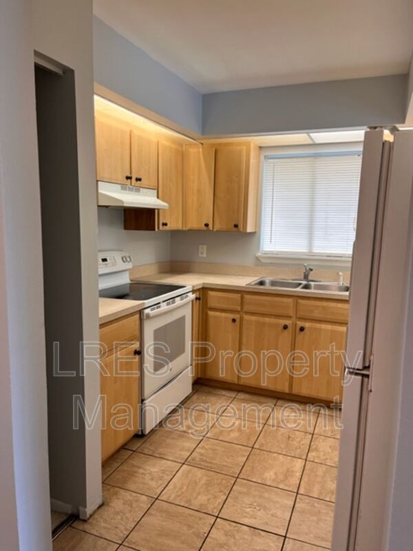 Building Photo - 4564 Pheasant Run Dr