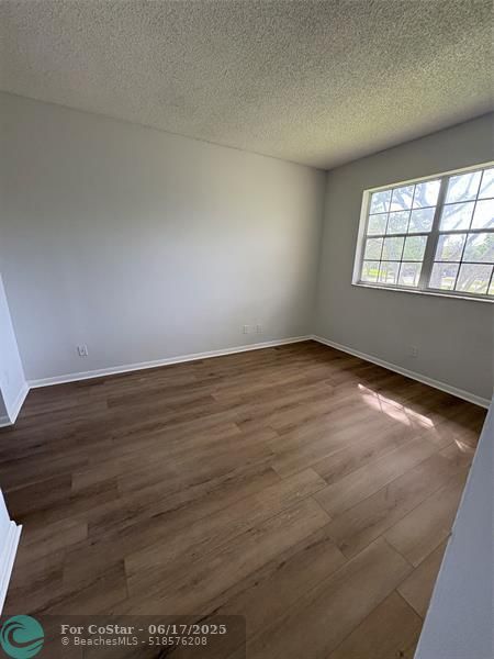 Building Photo - 661 Cypress Lake Blvd
