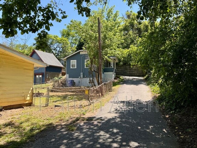 Building Photo - 15.5 Wamboldt Ave