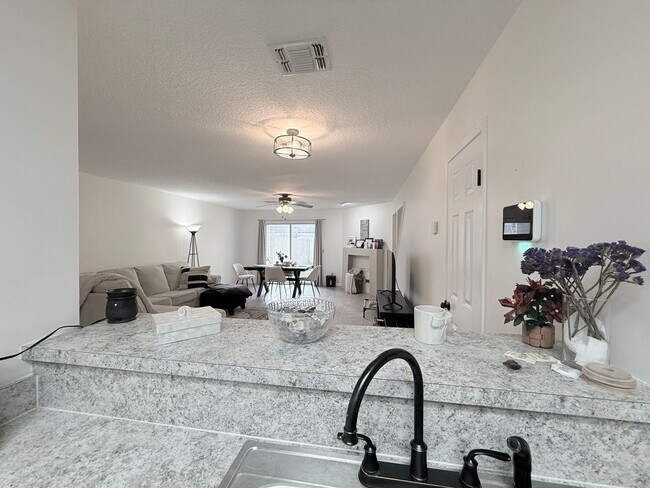 Building Photo - Peaceful Townhome in Fort Caroline with Fu...